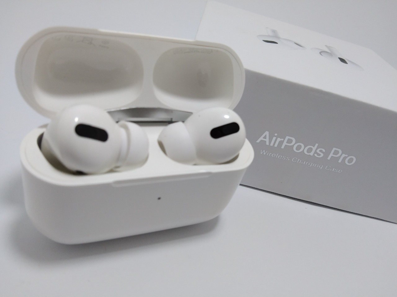 Apple AirPods Pro (White) – Horse Cart