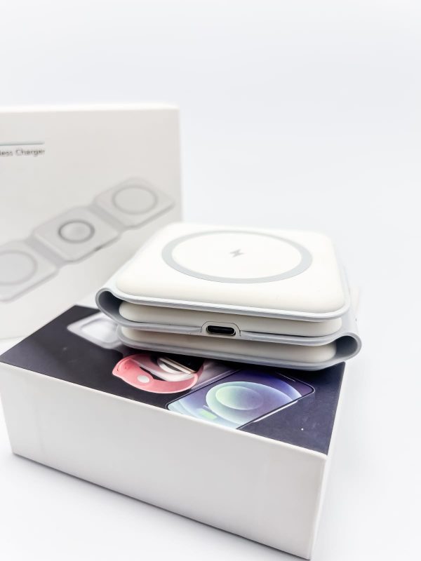 Multi Gadgets Wireless Charger - Image 5
